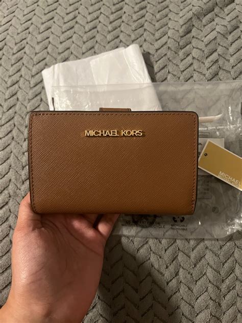 michael kors jet set bifold